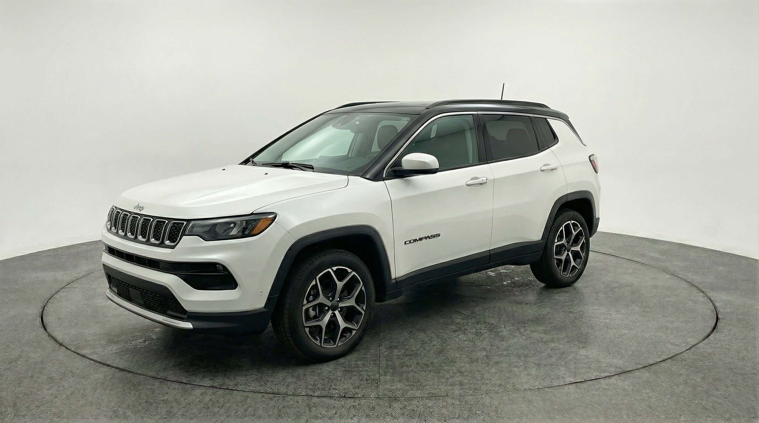 Thumbnail: 2025 Jeep Compass - 3