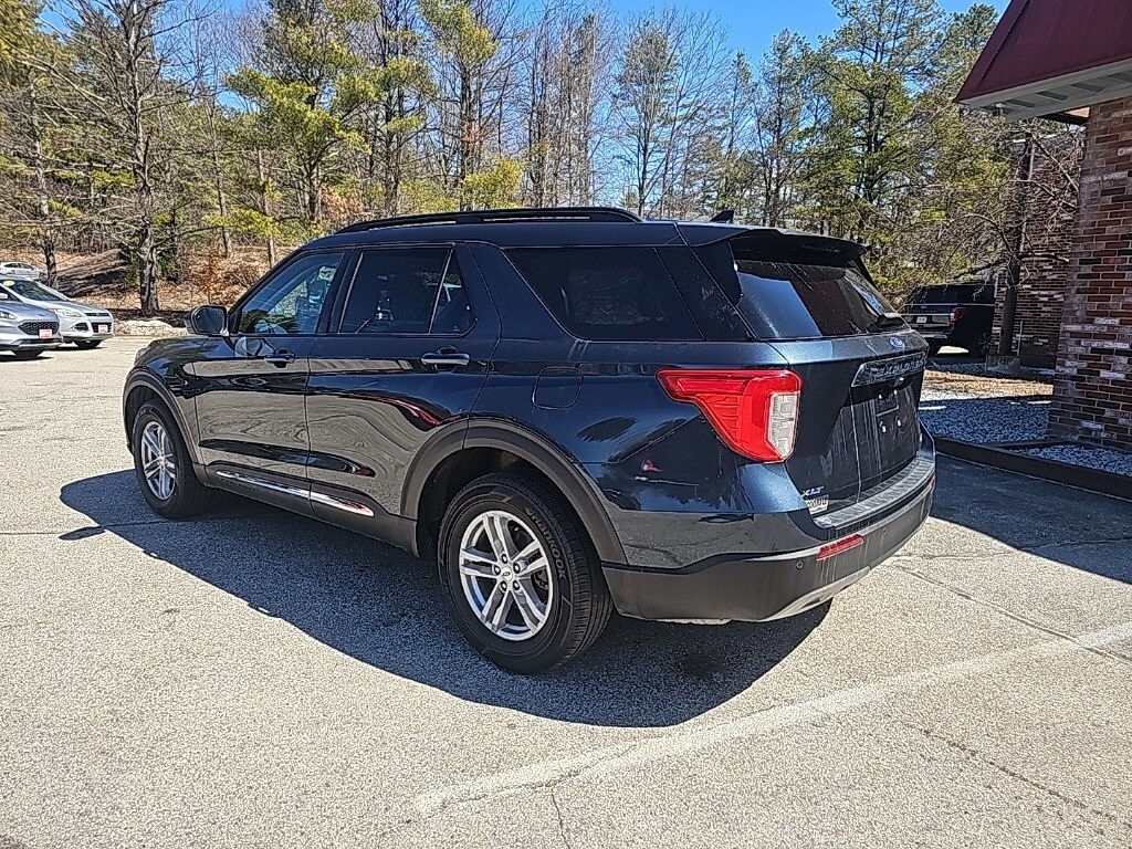 2022 Ford Explorer XLT photo 2