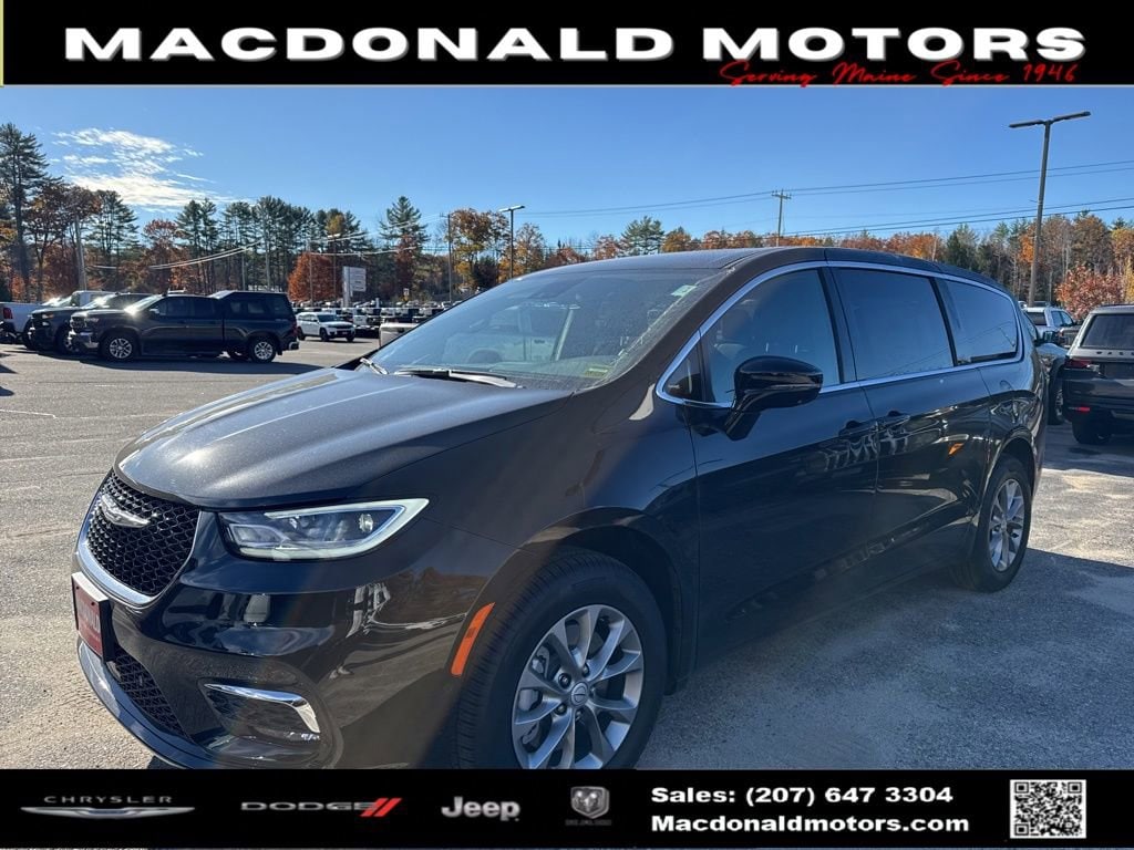 New 2026 Chrysler Pacifica SELECT AWD Passenger Van