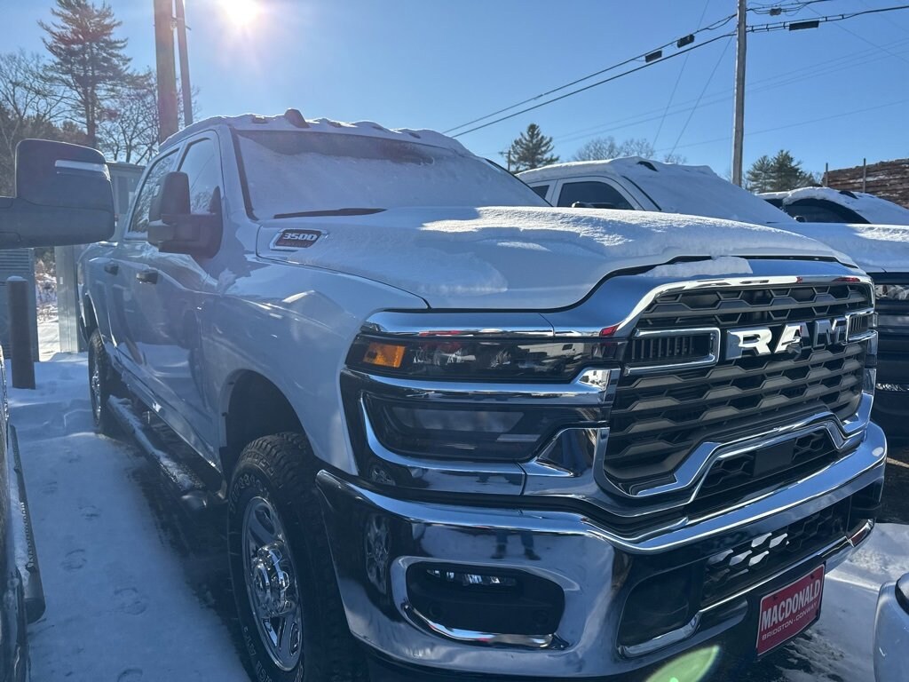 New 2026 Ram 3500 TRADESMAN CREW CAB 4X4 6'4 BOX Pickup