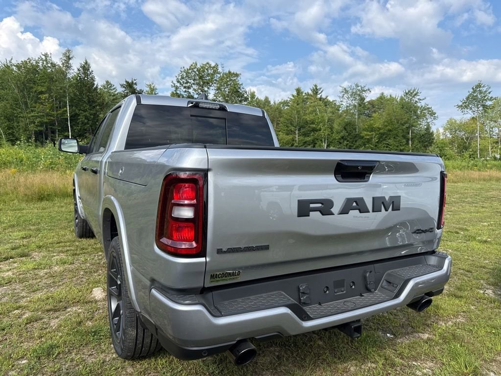 New 2026 Ram 1500 LARAMIE CREW CAB 4X4 5'7 BOX Pickup
