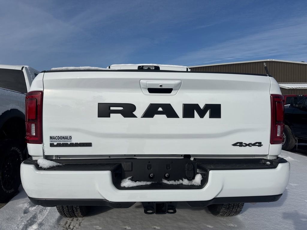 New 2026 Ram 2500 LARAMIE CREW CAB 4X4 6'4 BOX Pickup