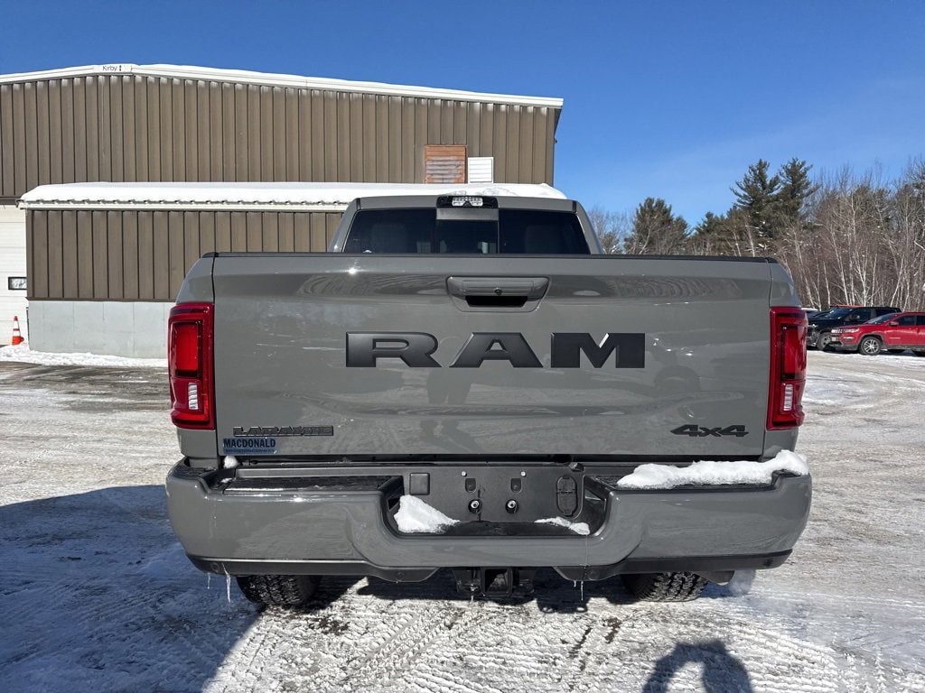 New 2026 Ram 2500 LARAMIE CREW CAB 4X4 6'4 BOX Pickup