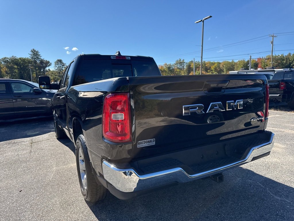 2025 Ram 1500 Tradesman photo 3