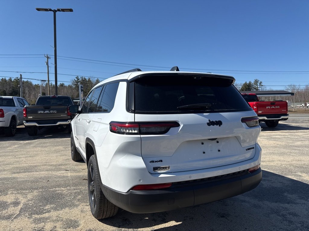 2025 Jeep Grand Cherokee Limited photo 2