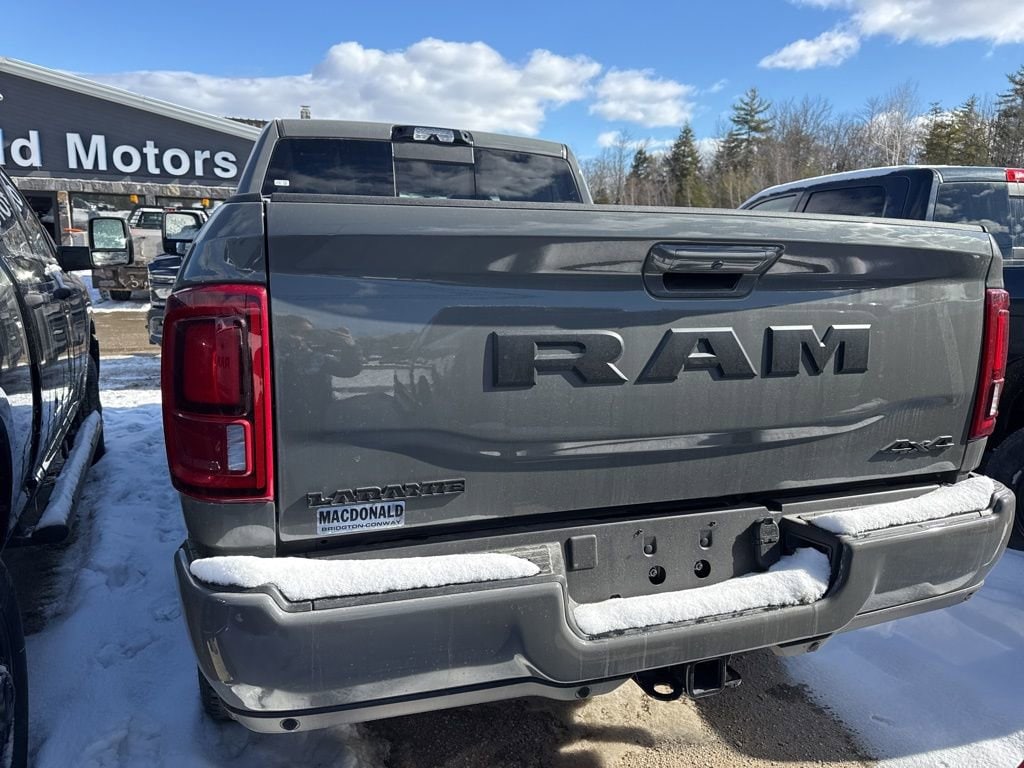 New 2026 Ram 2500 LARAMIE CREW CAB 4X4 6'4 BOX Pickup