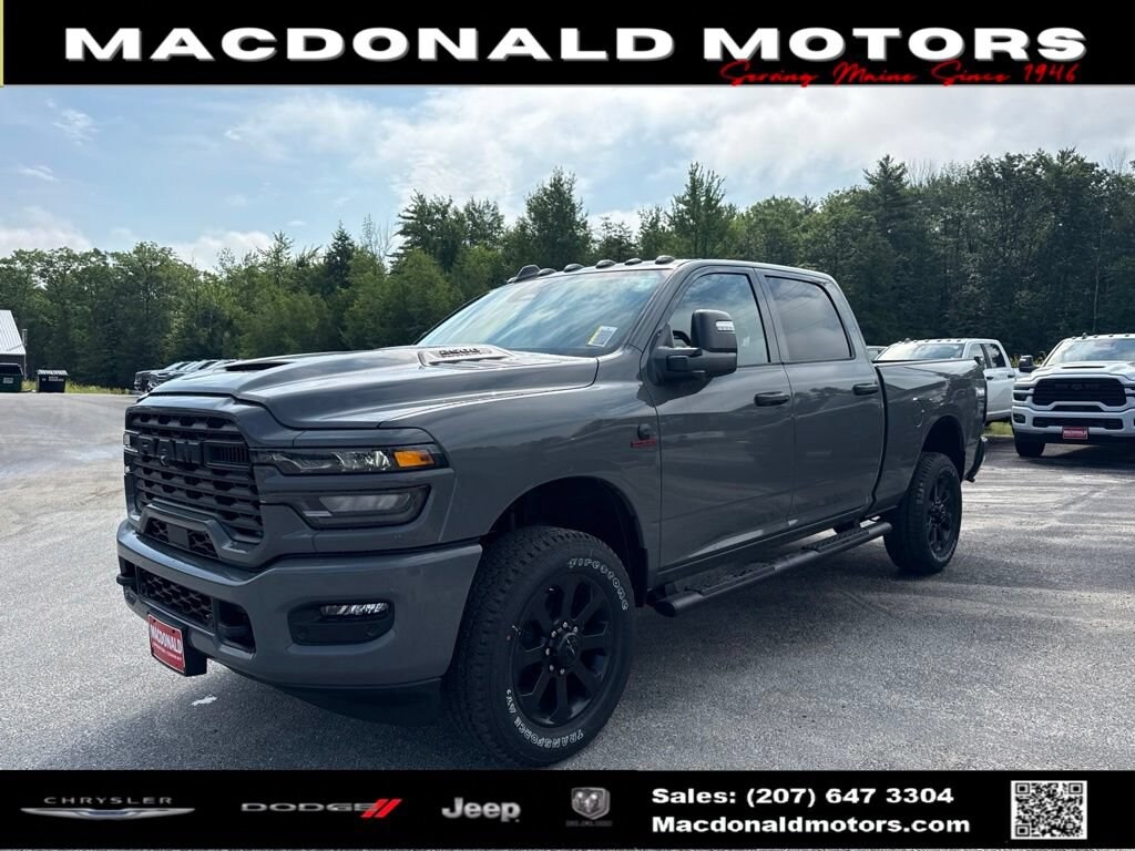 New 2026 Ram 2500 BLACK EXPRESS CREW CAB 4X4 6'4 BOX Pickup