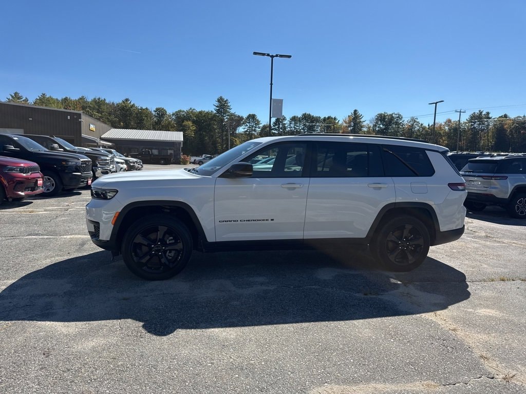 New 2025 Jeep Grand Cherokee L ALTITUDE X 4X4 Sport Utility