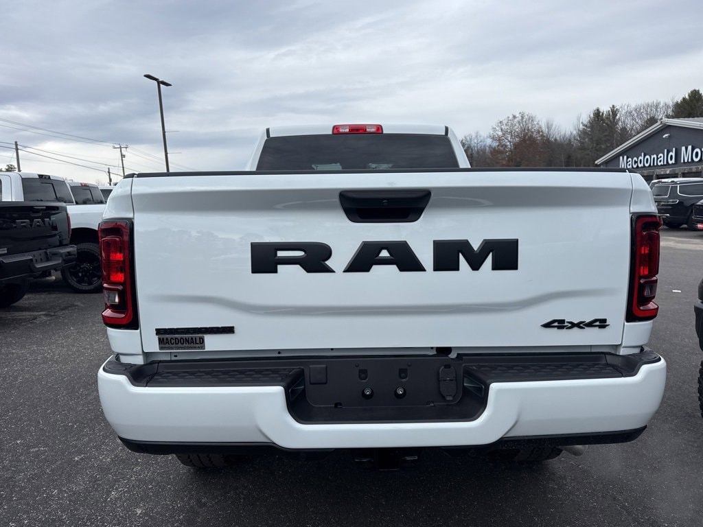 New 2026 Ram 2500 BIG HORN CREW CAB 4X4 6'4 BOX Pickup