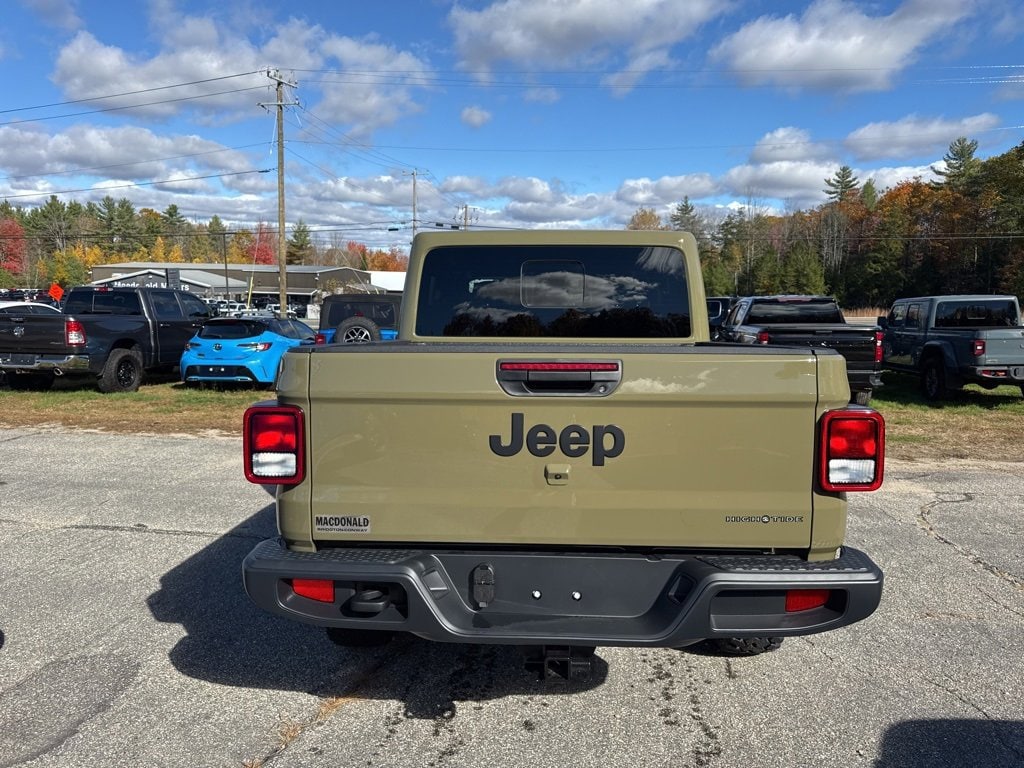 New 2025 Jeep Gladiator HIGH TIDE 4X4 Pickup