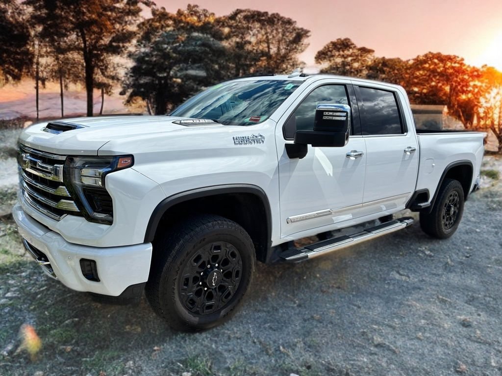 Used 2024 Chevrolet Silverado 2500HD High Country 4WD Crew Cab 159 High Country