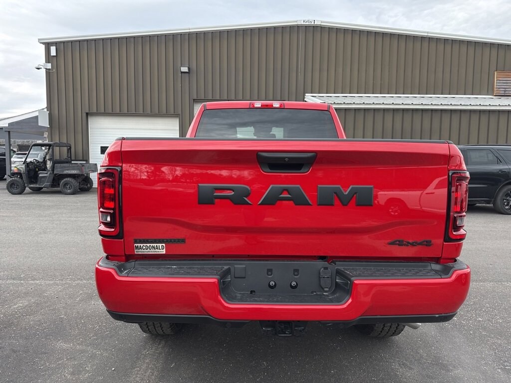 New 2026 Ram 2500 BIG HORN CREW CAB 4X4 6'4 BOX Pickup