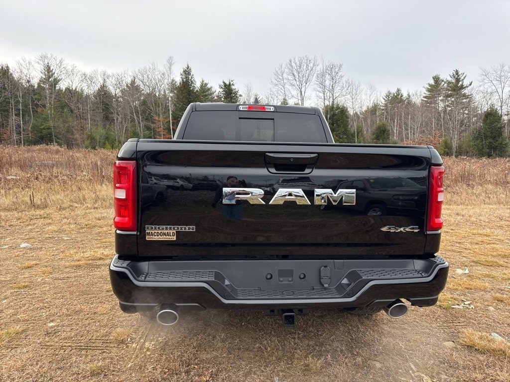 New 2026 Ram 1500 BIG HORN CREW CAB 4X4 5'7 BOX Pickup