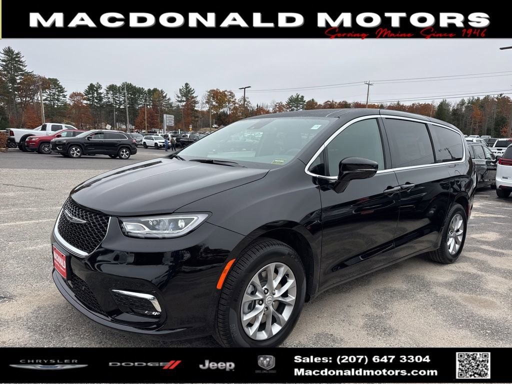 2026 Chrysler Pacifica Select AWD's photo