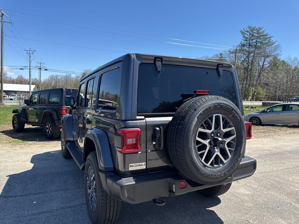 2025 Jeep Wrangler Sahara photo 3