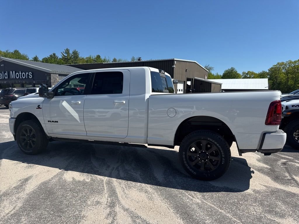 New 2026 Ram 3500 LARAMIE MEGA CAB 4X4 6'4 BOX Pickup