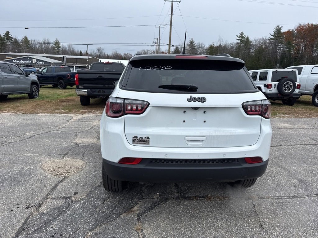 New 2026 Jeep Compass LIMITED ALTITUDE 4X4 Sport Utility