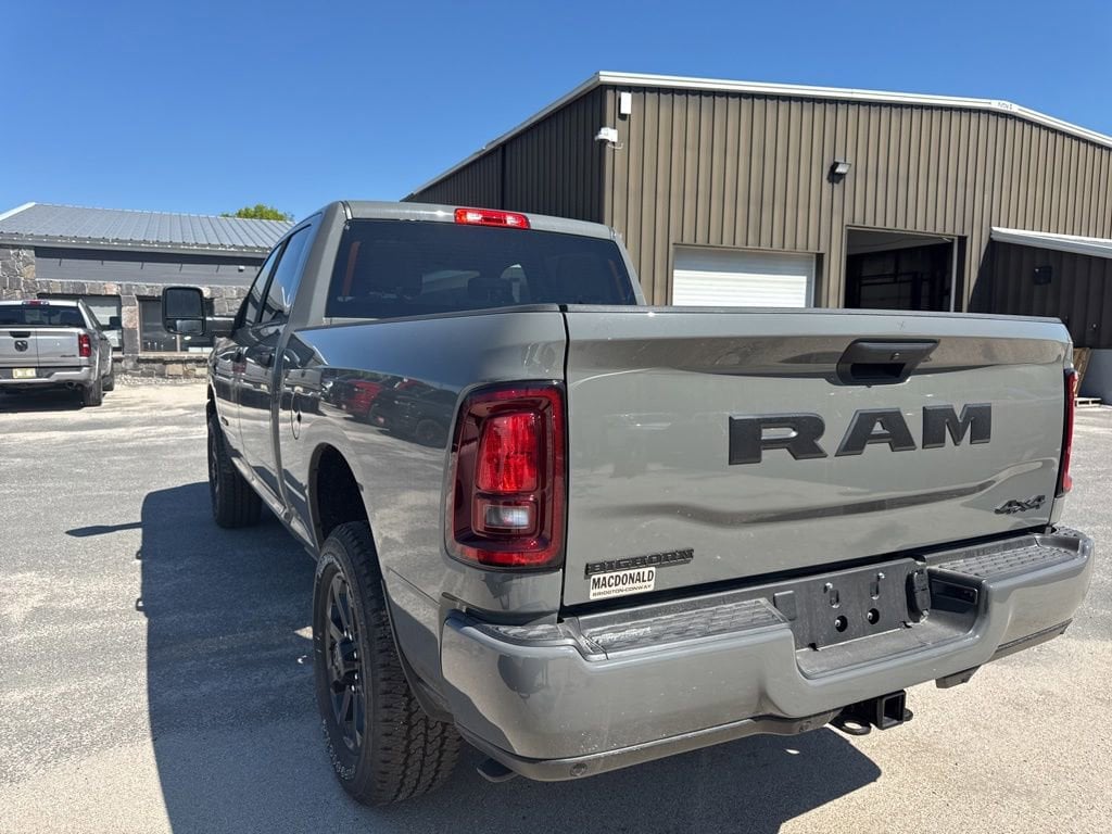 New 2026 Ram 3500 BIG HORN CREW CAB 4X4 6'4 BOX Pickup