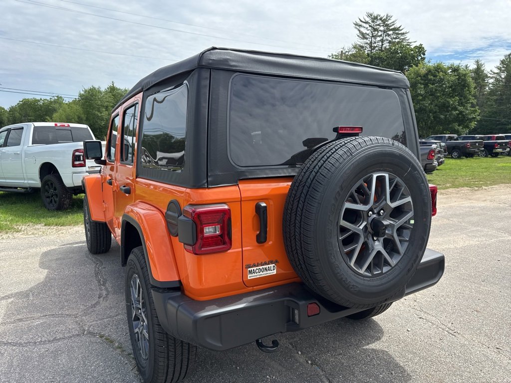 2025 Jeep Wrangler Sahara photo 2