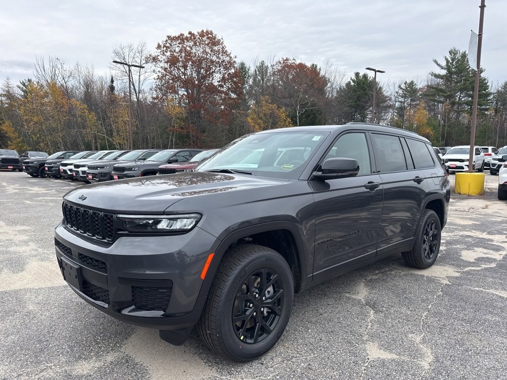 2025 Jeep Grand Cherokee L Altitude's photo