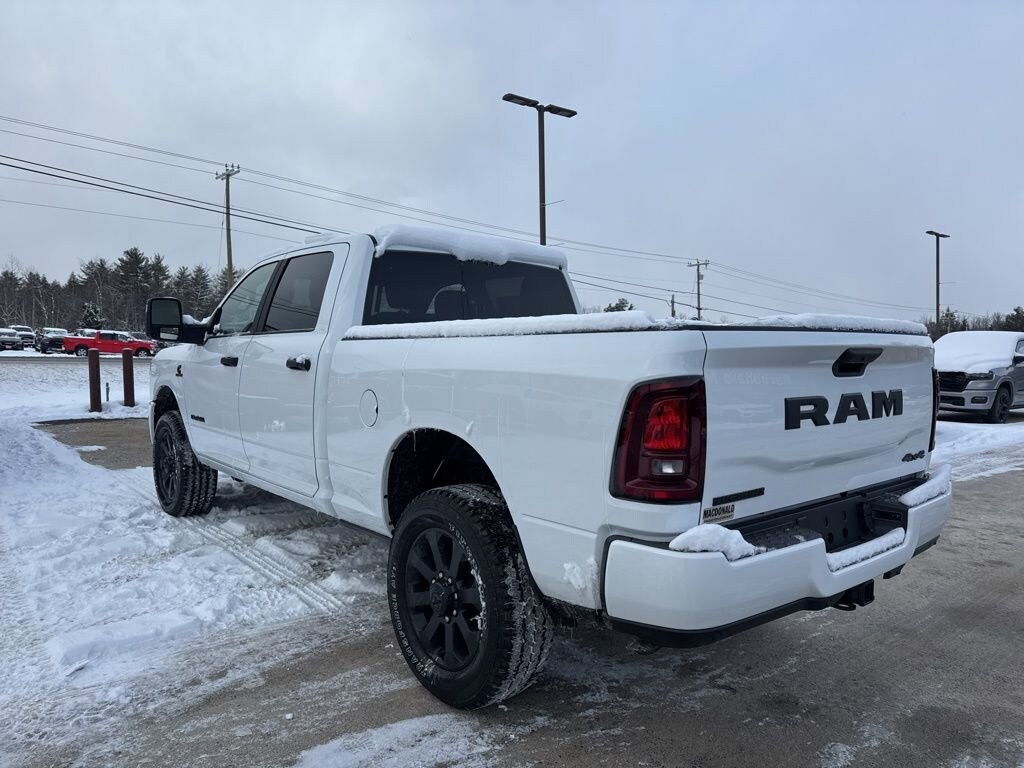 New 2026 Ram 3500 BIG HORN CREW CAB 4X4 6'4 BOX Pickup