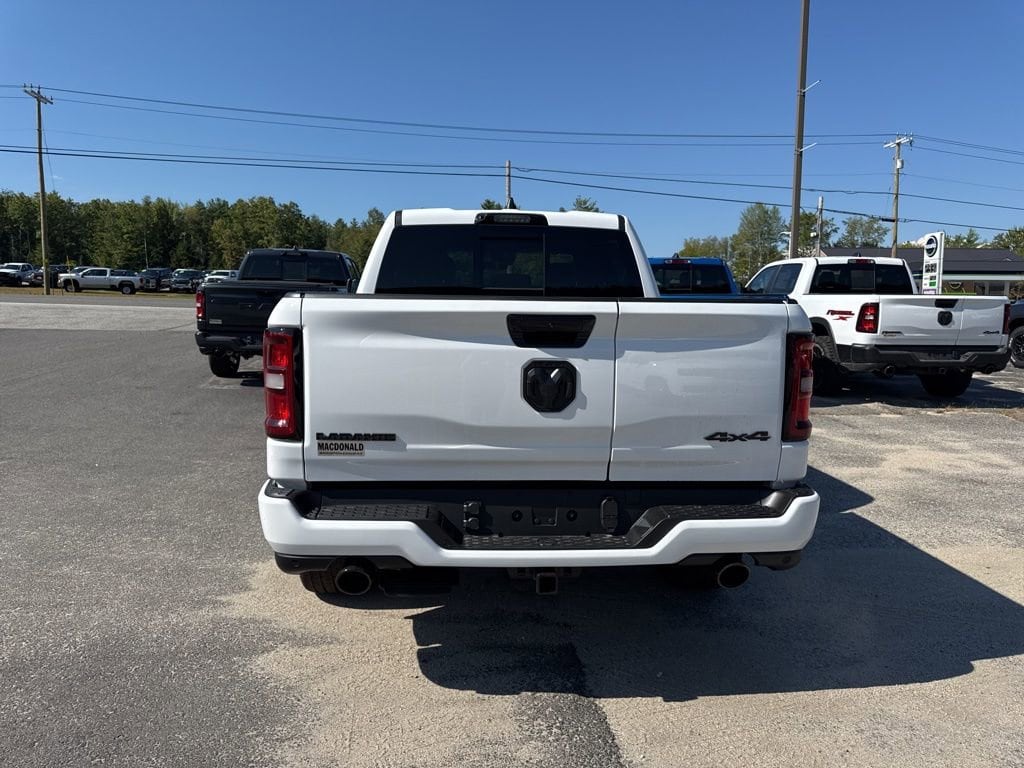 New 2026 Ram 1500 LARAMIE CREW CAB 4X4 5'7 BOX Pickup