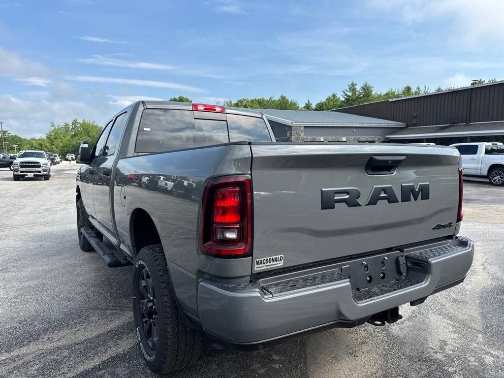 New 2026 Ram 2500 BLACK EXPRESS CREW CAB 4X4 6'4 BOX Pickup