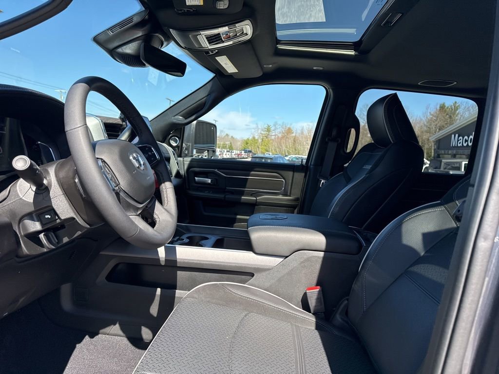 2025 RAM 2500 Laramie - Photo 14