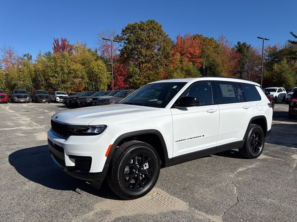 2025 Jeep Grand Cherokee L Altitude's photo