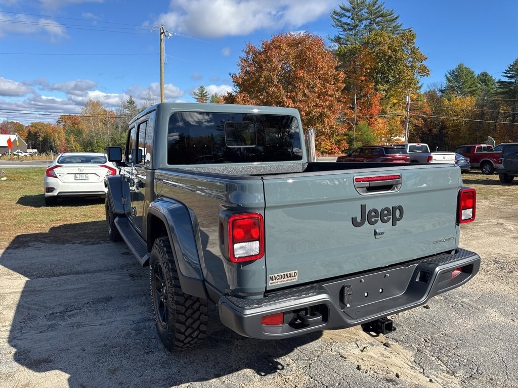 New 2025 Jeep Gladiator HIGH TIDE 4X4 Pickup