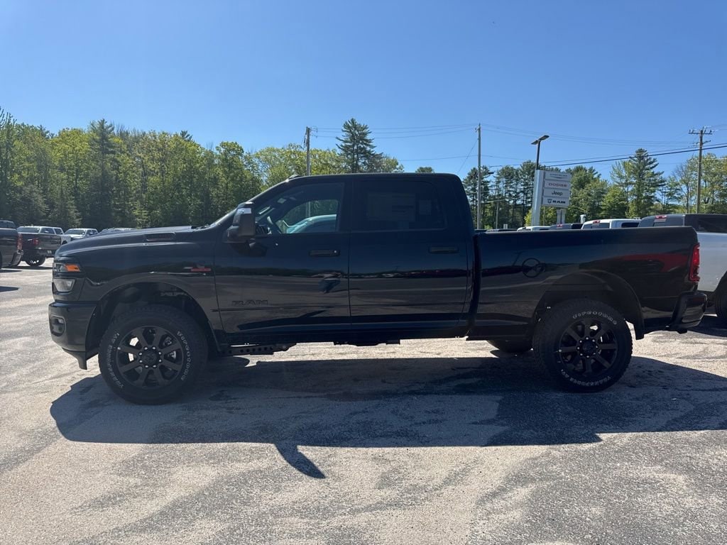 New 2026 Ram 3500 BIG HORN CREW CAB 4X4 6'4 BOX Pickup
