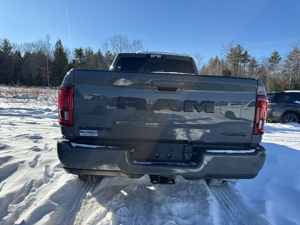New 2026 Ram 2500 LARAMIE CREW CAB 4X4 6'4 BOX Pickup