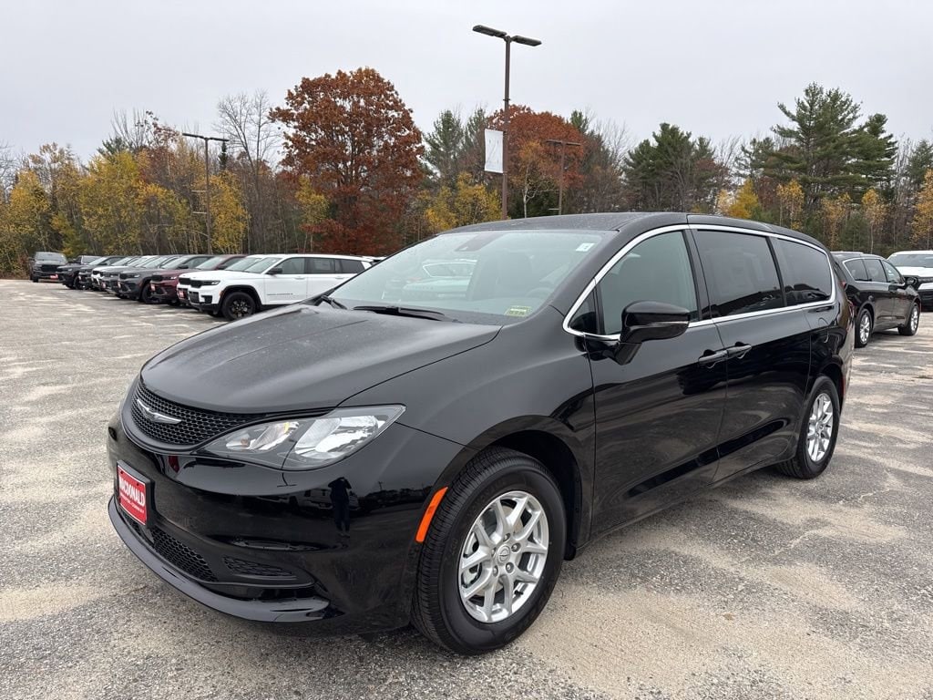 2026 Chrysler Voyager LX