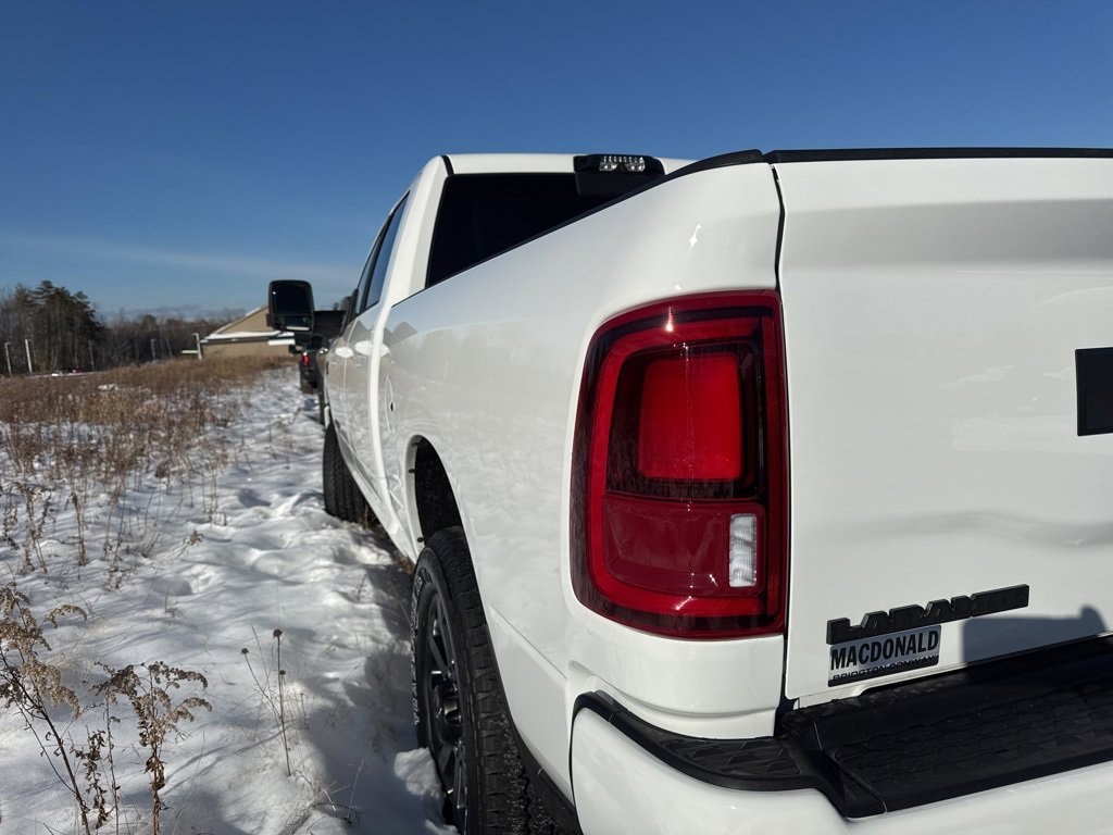 New 2026 Ram 2500 LARAMIE CREW CAB 4X4 6'4 BOX Pickup