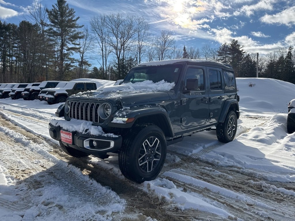 2026 Jeep Wrangler 4-Door Sahara's photo