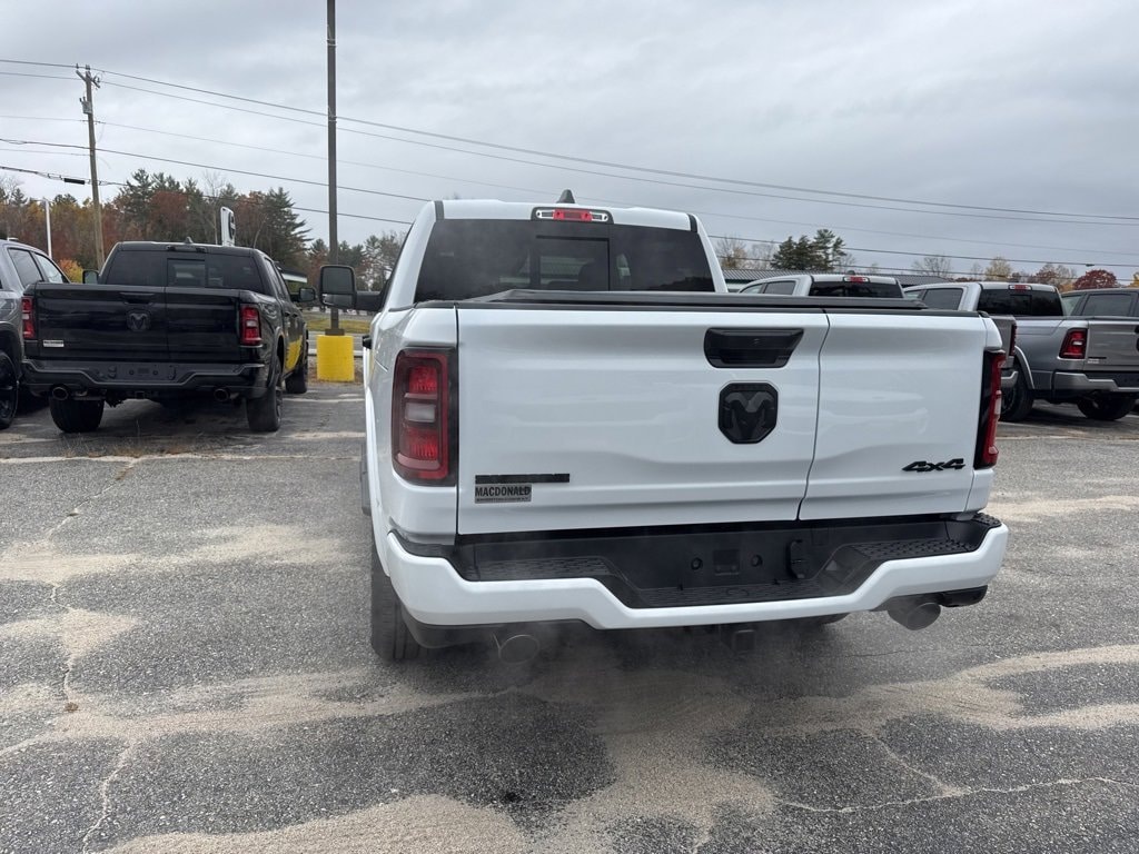 New 2026 Ram 1500 BIG HORN CREW CAB 4X4 5'7 BOX Pickup