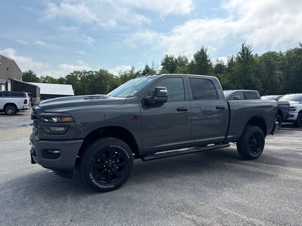 New 2026 Ram 2500 BLACK EXPRESS CREW CAB 4X4 6'4 BOX Pickup