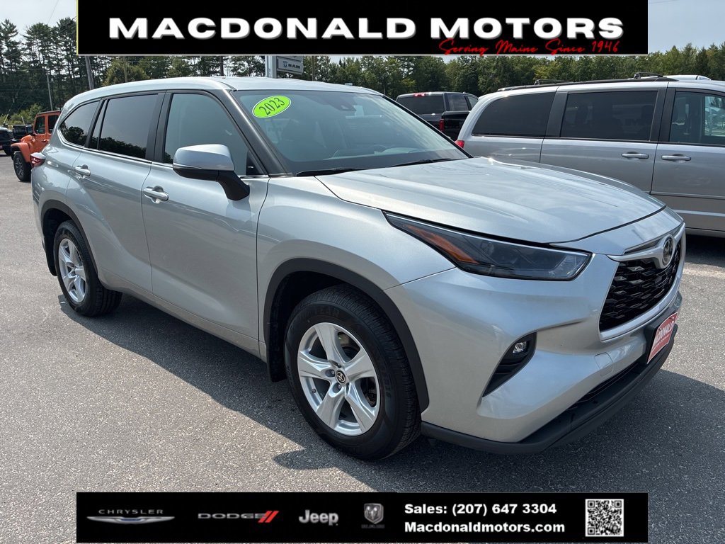 2023 Toyota Highlander L photo 2