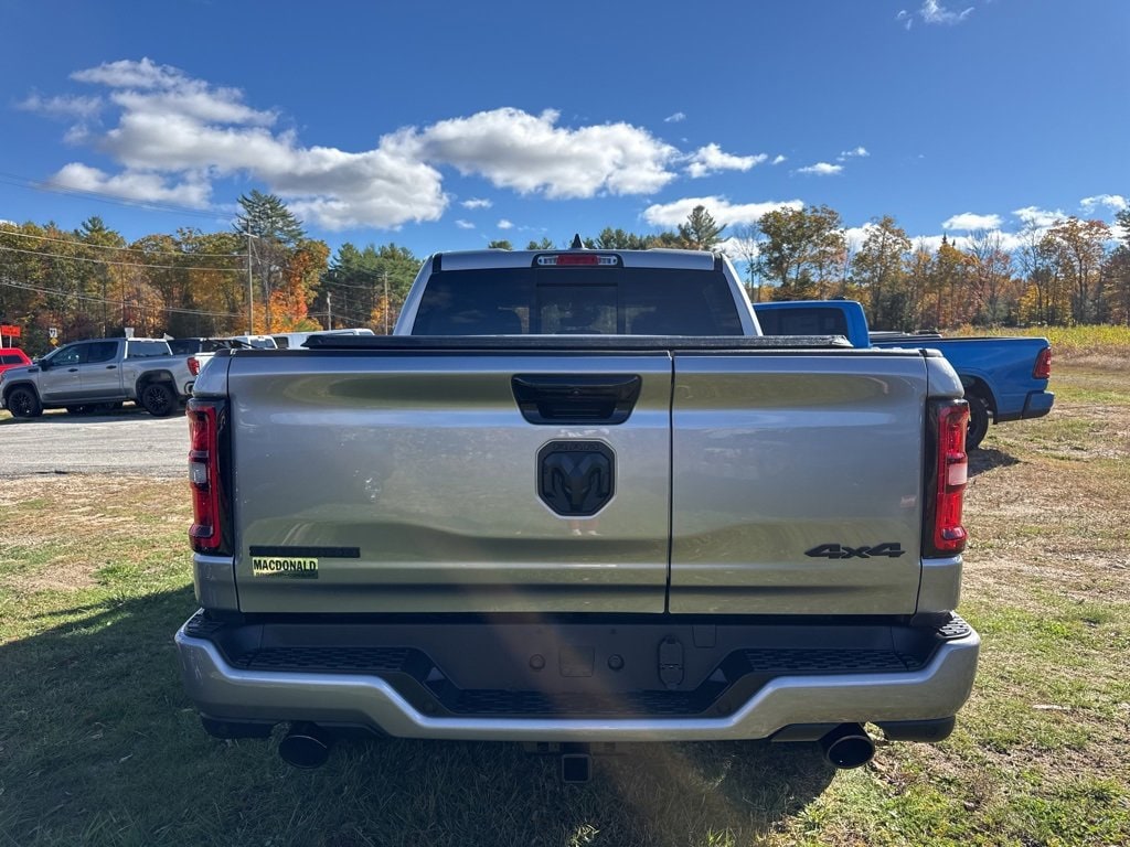 New 2026 Ram 1500 BIG HORN CREW CAB 4X4 5'7 BOX Pickup