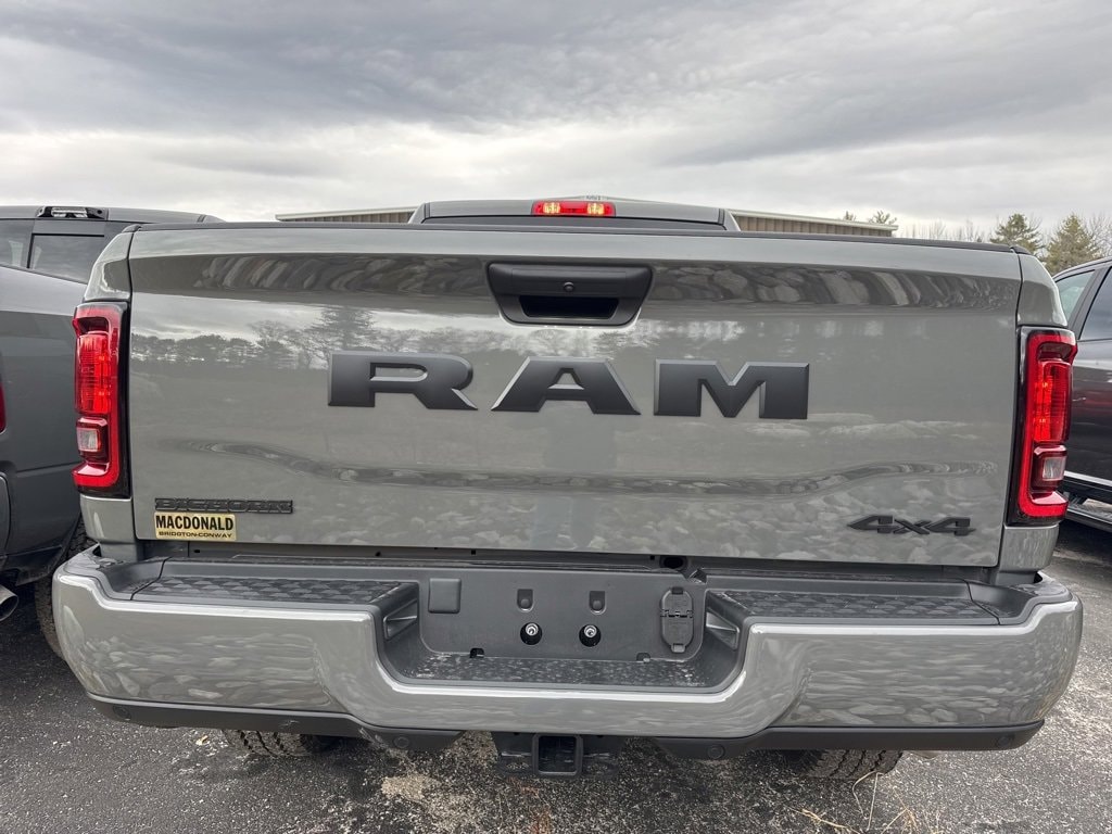 New 2026 Ram 2500 BIG HORN CREW CAB 4X4 6'4 BOX Pickup