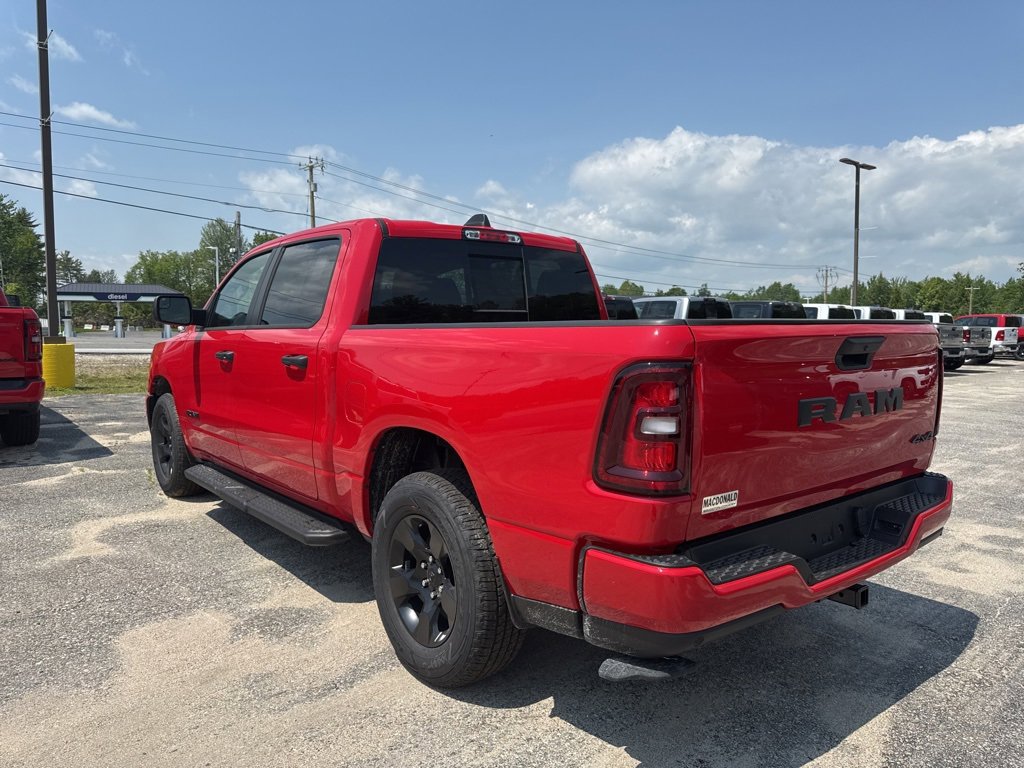 2025 Ram 1500 Tradesman photo 3