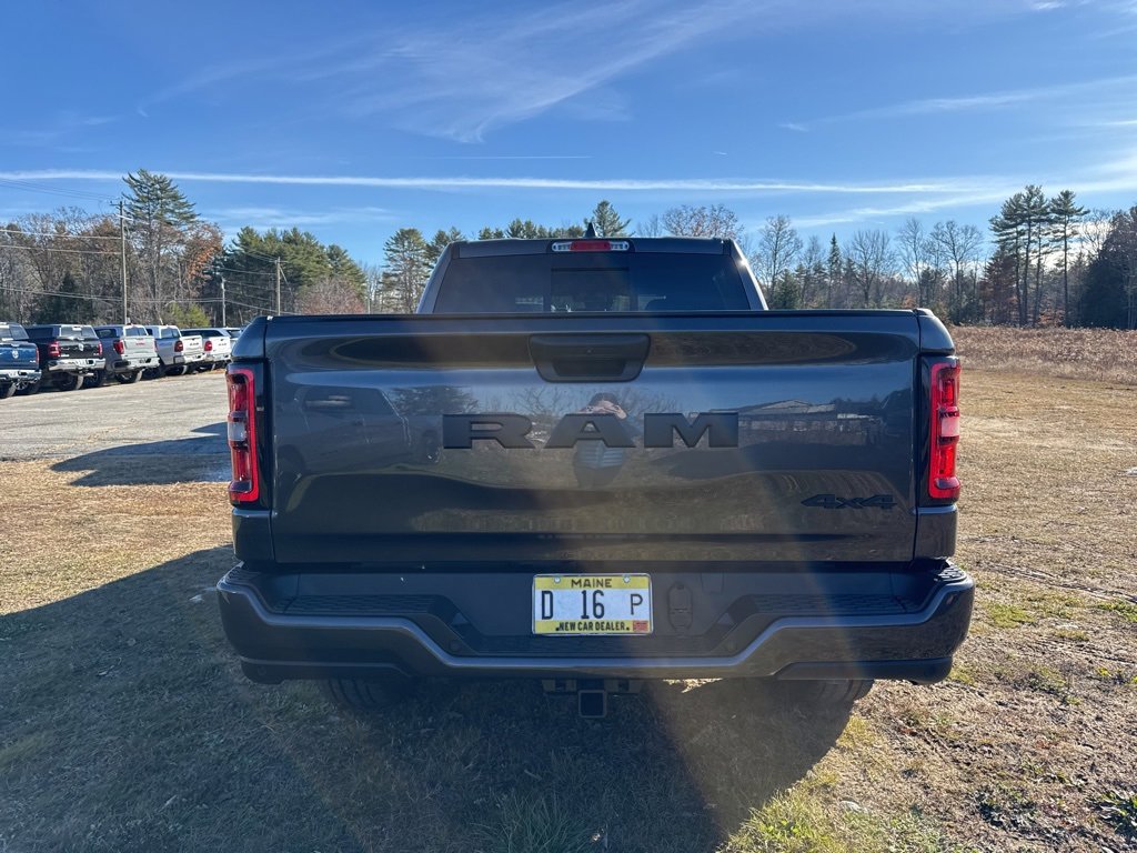 2025 Ram 1500 Tradesman photo 4