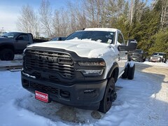 2026 Ram 3500 Chassis Cab TRADESMAN  REGULAR  4X4 60' CA Pickup
