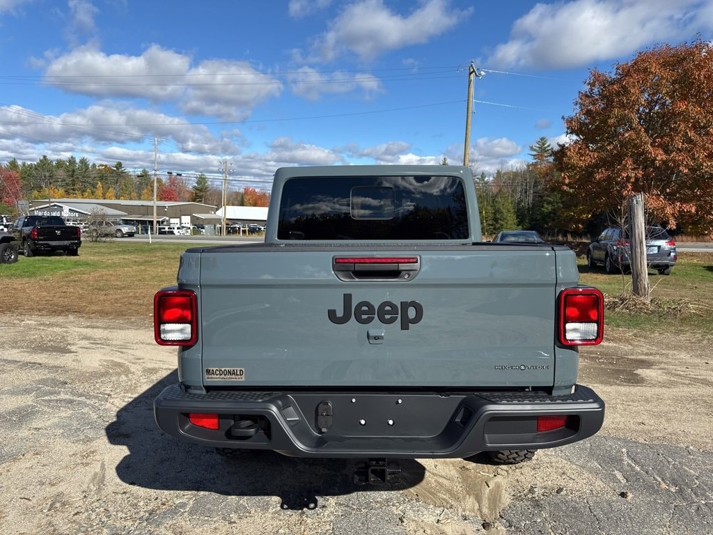 New 2025 Jeep Gladiator HIGH TIDE 4X4 Pickup