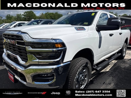 2026 Ram 3500 TRADESMAN CREW CAB 4X4 6'4 BOX Pickup