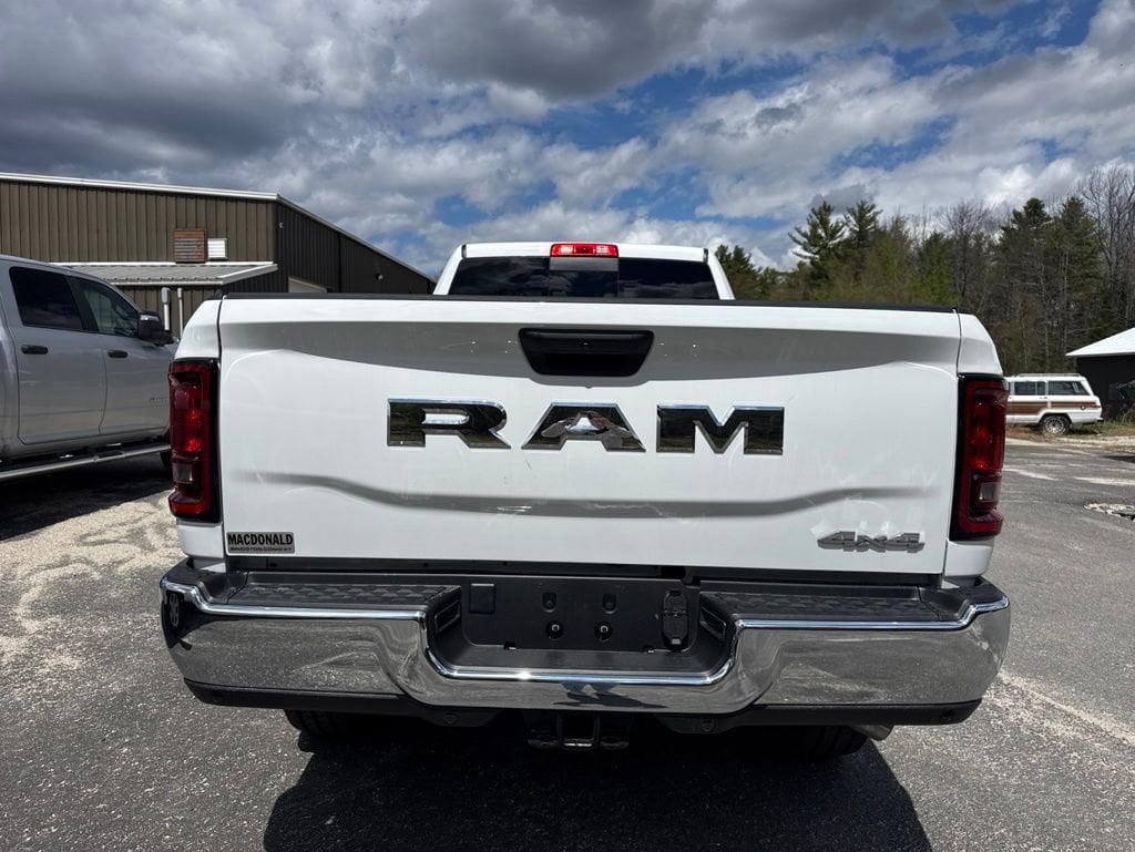 New 2026 Ram 2500 TRADESMAN CREW CAB 4X4 8' BOX Pickup