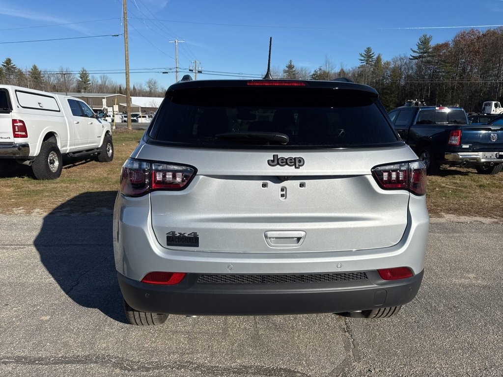 New 2026 Jeep Compass LIMITED ALTITUDE 4X4 Sport Utility