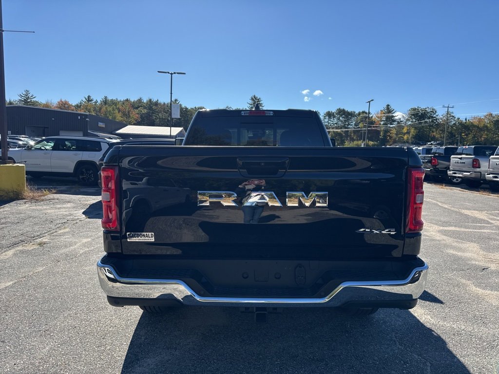 2025 Ram 1500 Tradesman photo 4