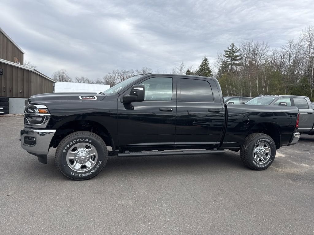 New 2026 Ram 3500 TRADESMAN CREW CAB 4X4 6'4 BOX Pickup