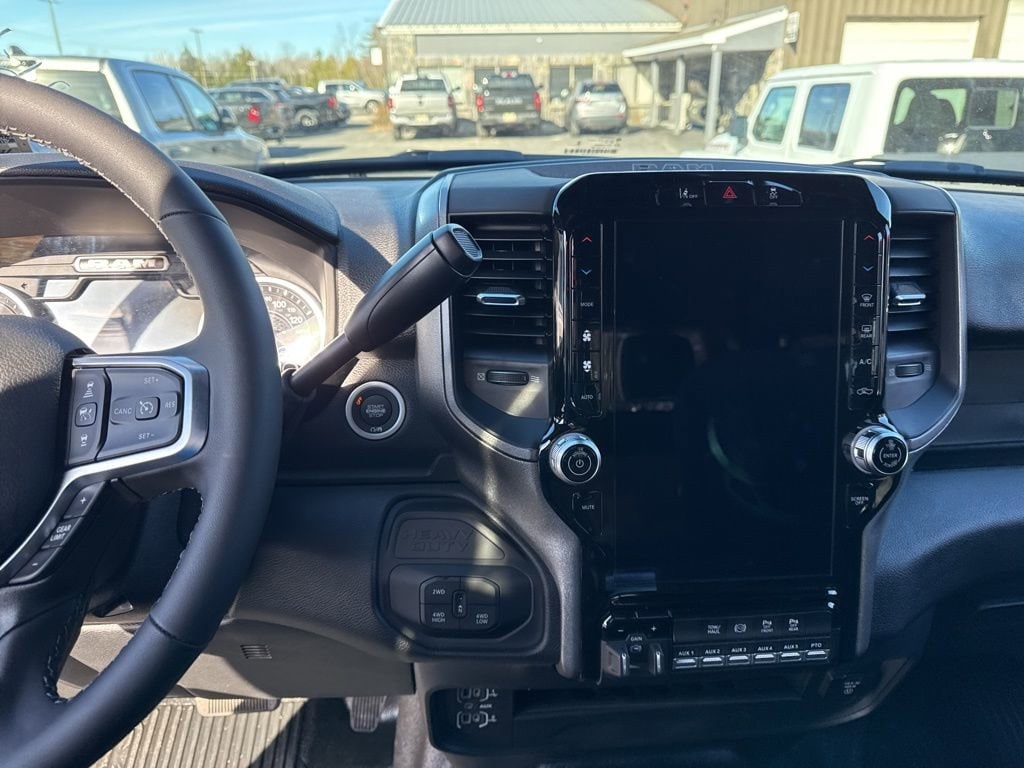 2026 RAM 3500 Chassis Tradesman - Photo 13